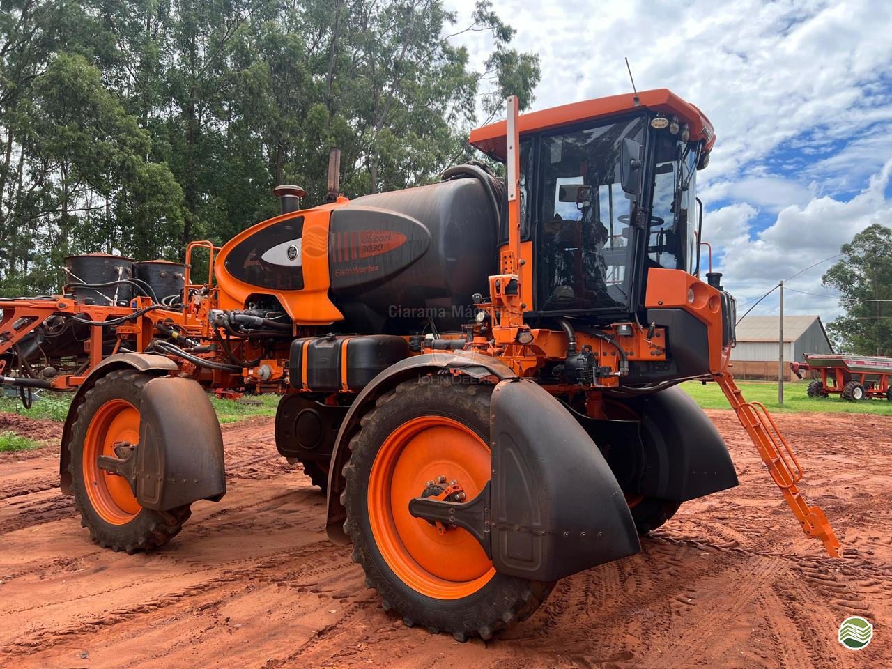 PULVERIZADOR JACTO UNIPORT 3030 ELETROVORTEX Tração 4x4 Ciarama Máquinas - John Deere - Matriz PONTA PORA MATO GROSSO DO SUL MS